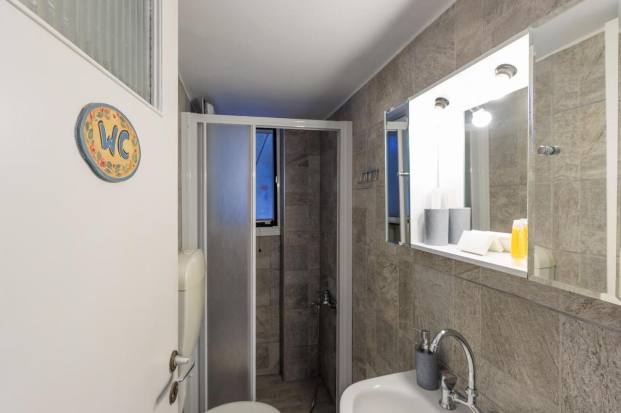 Aiolos Koukaki Center Apartment Атина Екстериор снимка