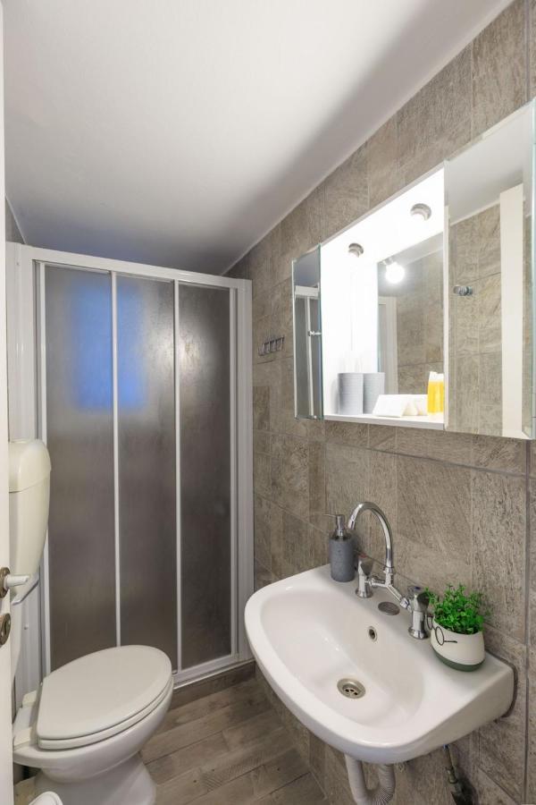 Aiolos Koukaki Center Apartment Атина Екстериор снимка